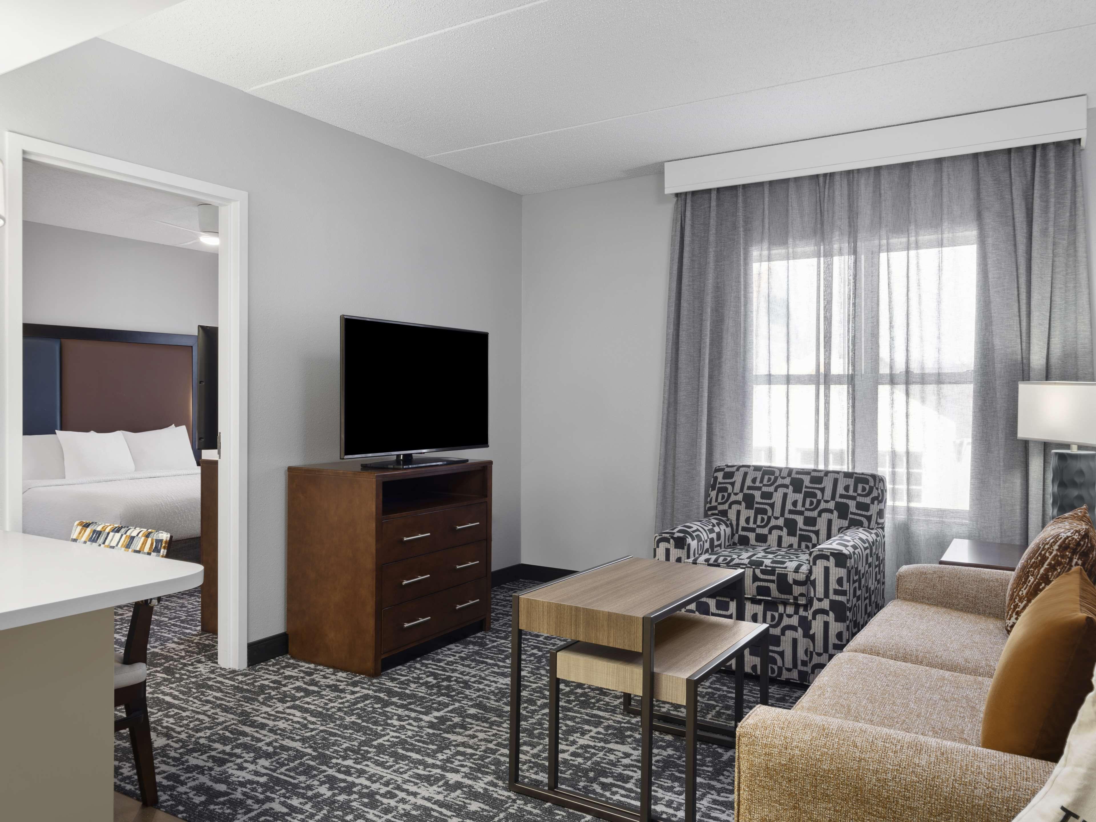 One-Bedroom King Suite Non-Smoking